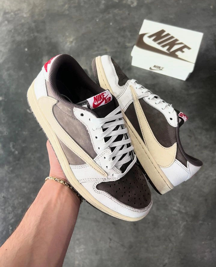 Travis Scott Air Jordan 1 Low OG "Reverse Mocha" sneakers