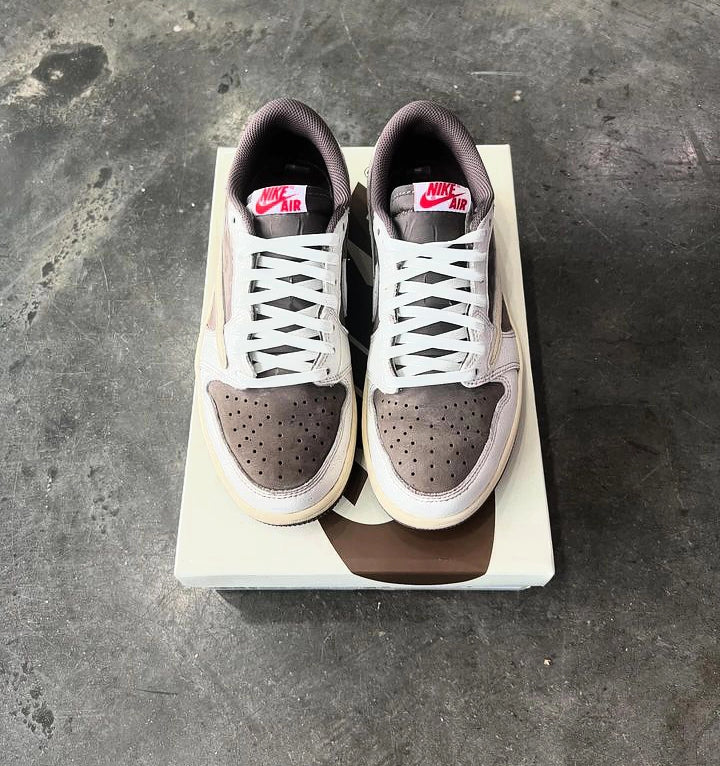 Travis Scott Air Jordan 1 Low OG "Reverse Mocha" sneakers